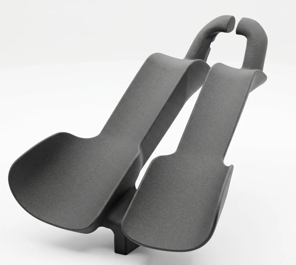 Cintre de contre-la-montre avec deux repose-bras et poignées, imprimé en 3D en gris par Multi Jet Fusion