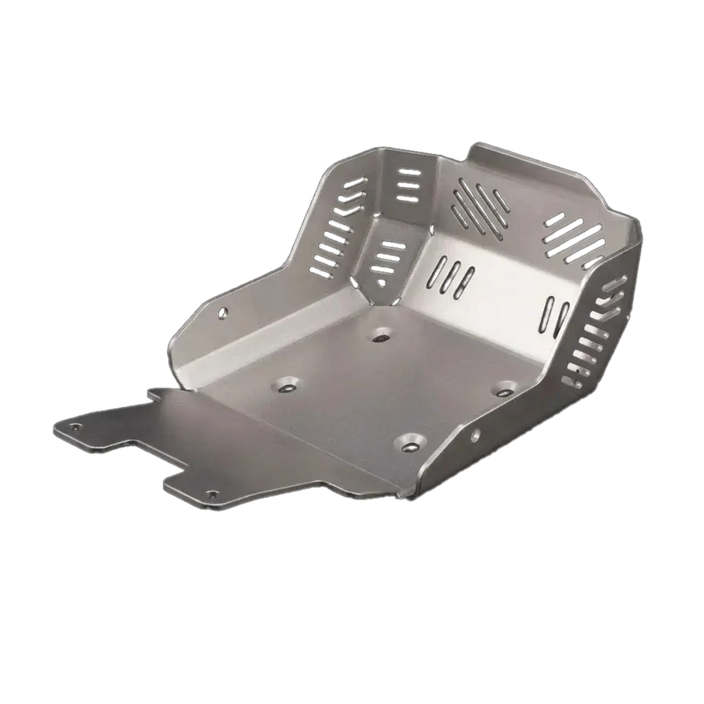 Una pieza de chapa de aluminio cortada por láser, plegada y anodizada